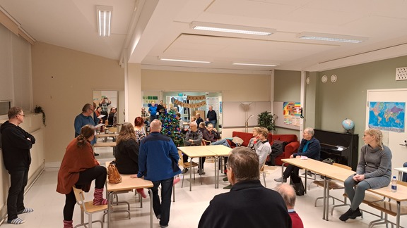 Kinkkukilpailussa kuusi pöytää